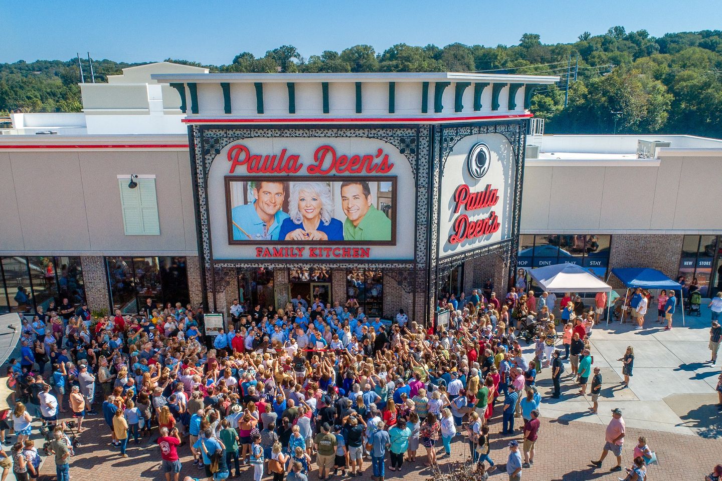 Paula Deen's Family Kitchen